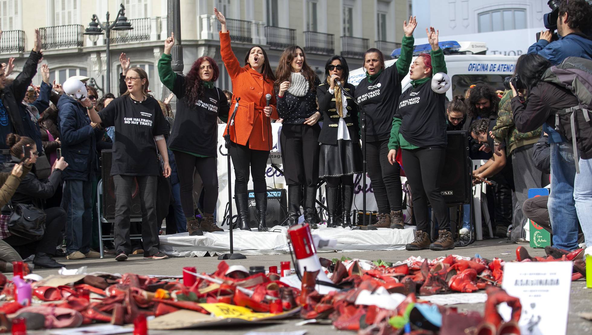 STOP al silencio - Machismo - Violaciones - El País - GLoria Lomana